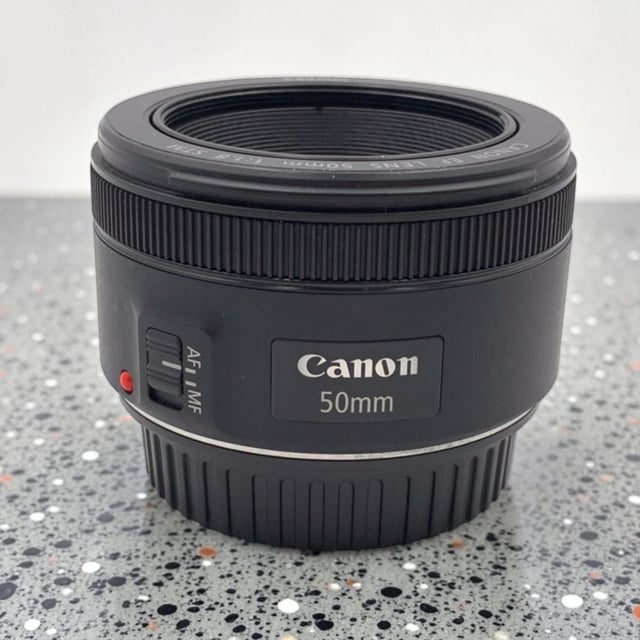 EF 50mm F1.8 STM