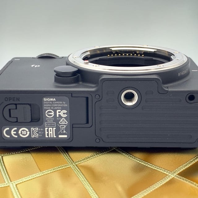 SIGMA fp ボディ