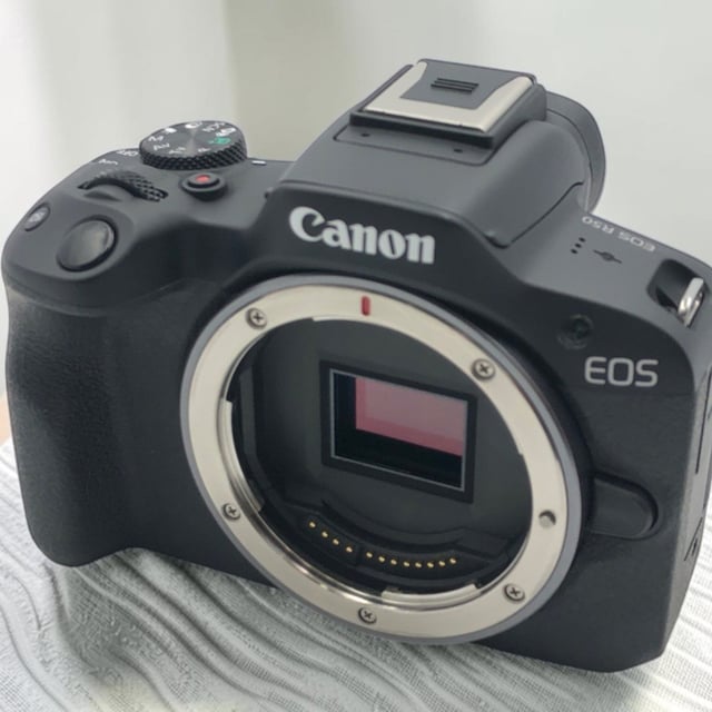 EOS R50 ボディ "ブラック"