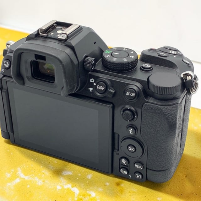 Z5II ボディ
