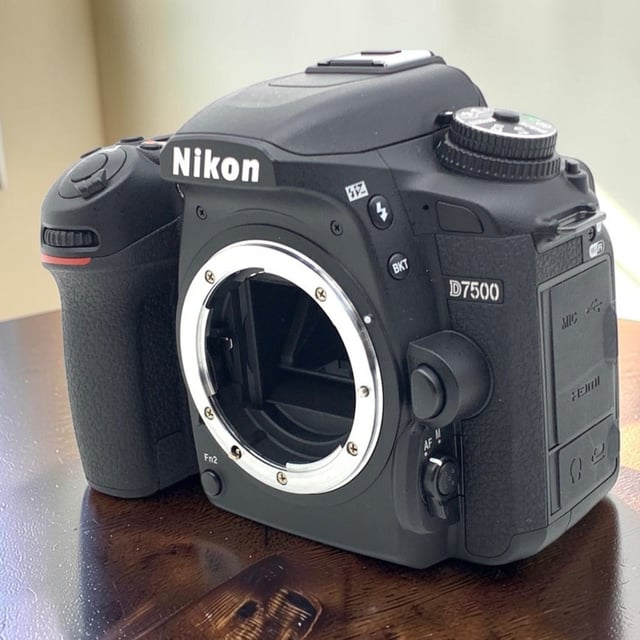 D7500 ボディ