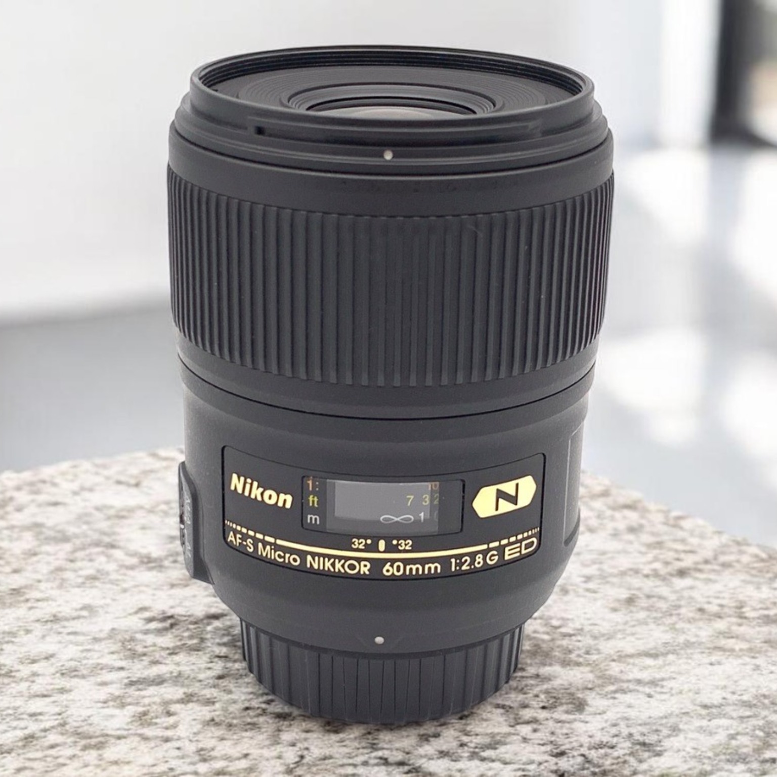 ニコン AF-S Micro NIKKOR 60mm f/2.8G EDの新品/中古の在庫一覧