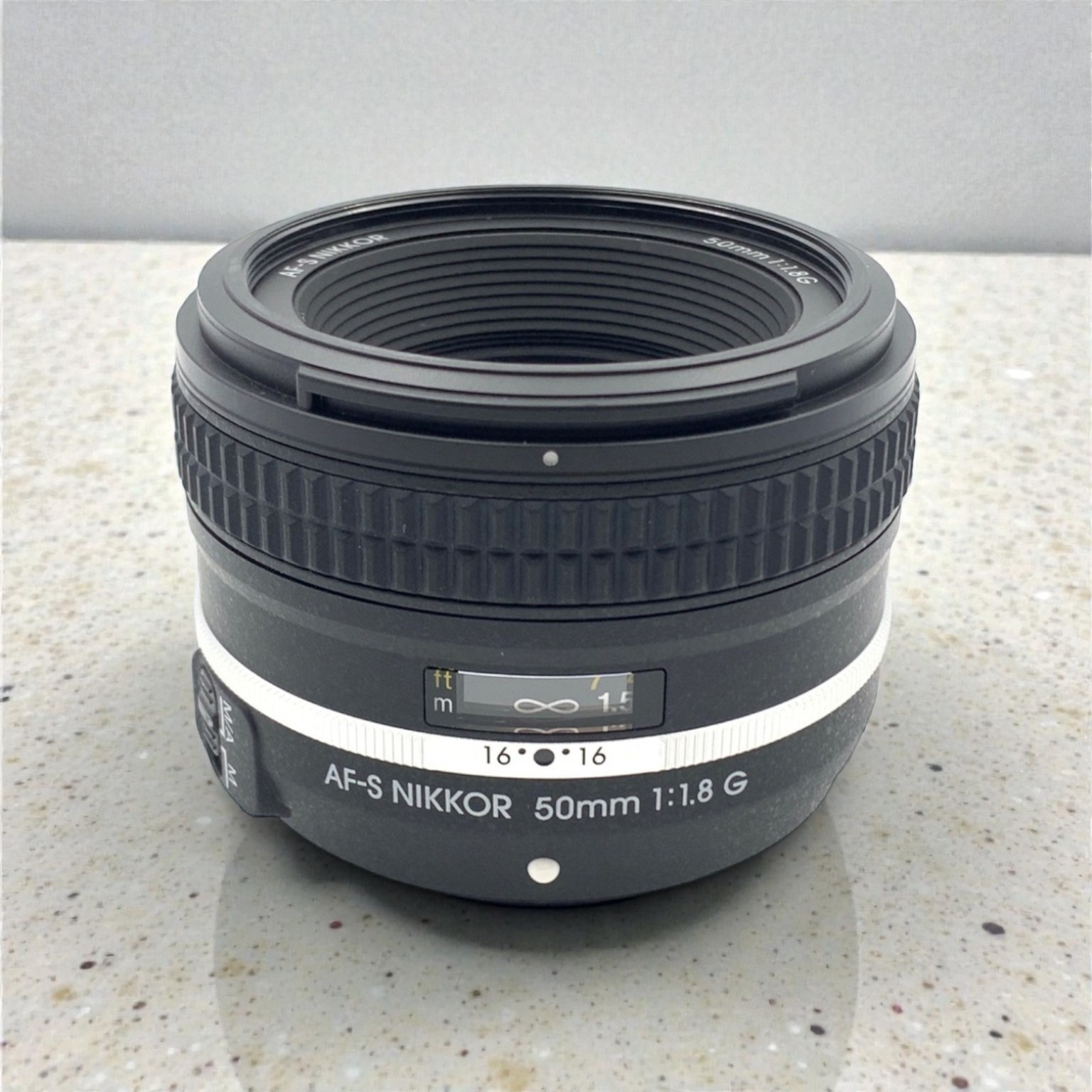 ニコン AF-S NIKKOR 50mm f/1.8G 