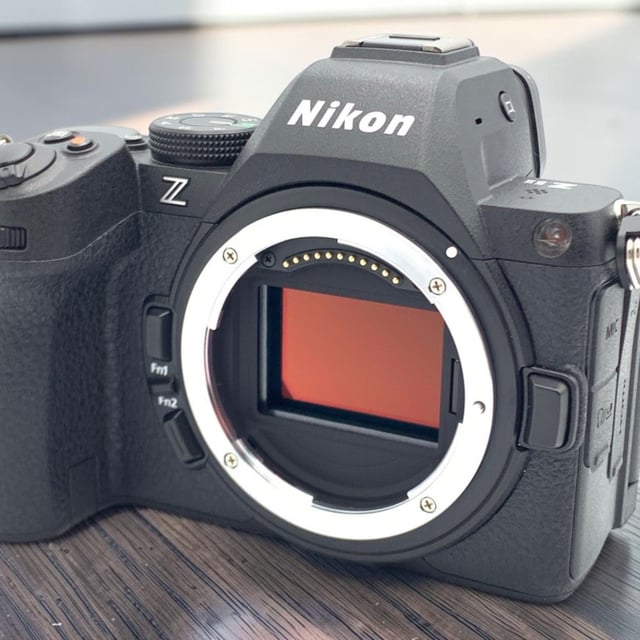 Z5II ボディ