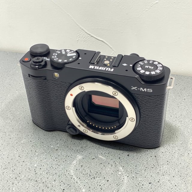 X-M5 ボディ "ブラック"