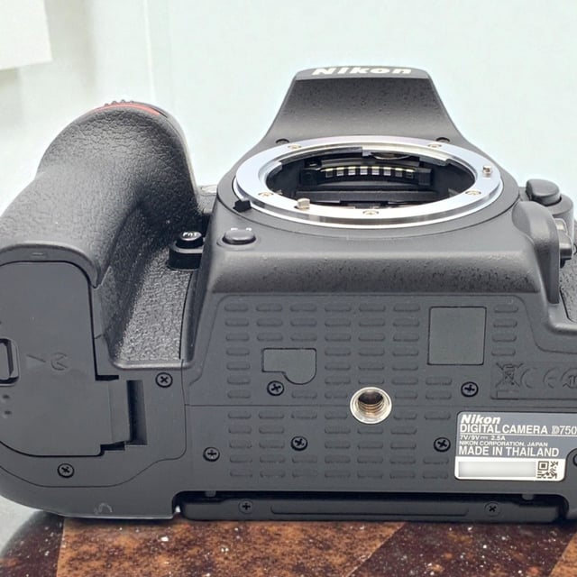 D7500 ボディ