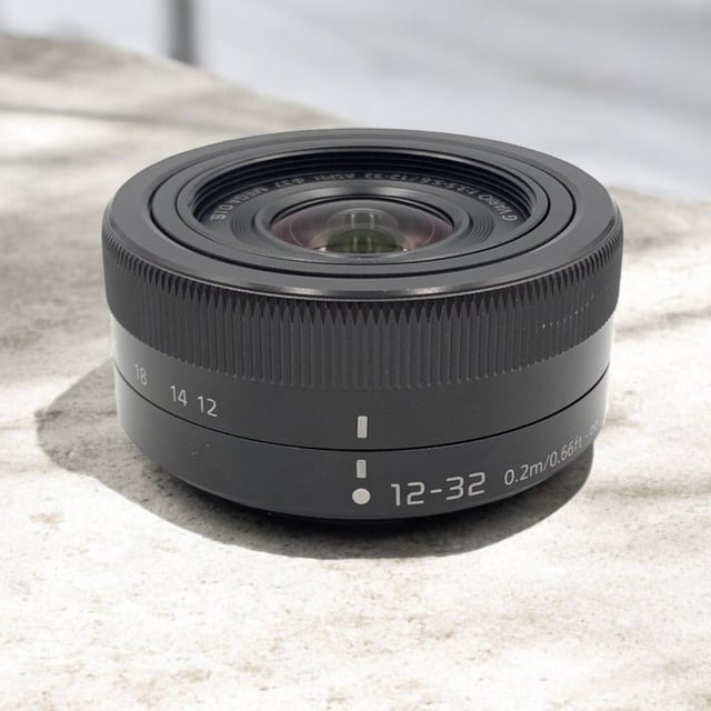 LUMIX G VARIO 12-32mm/F3.5-5.6 ASPH./MEGA O.I.S.