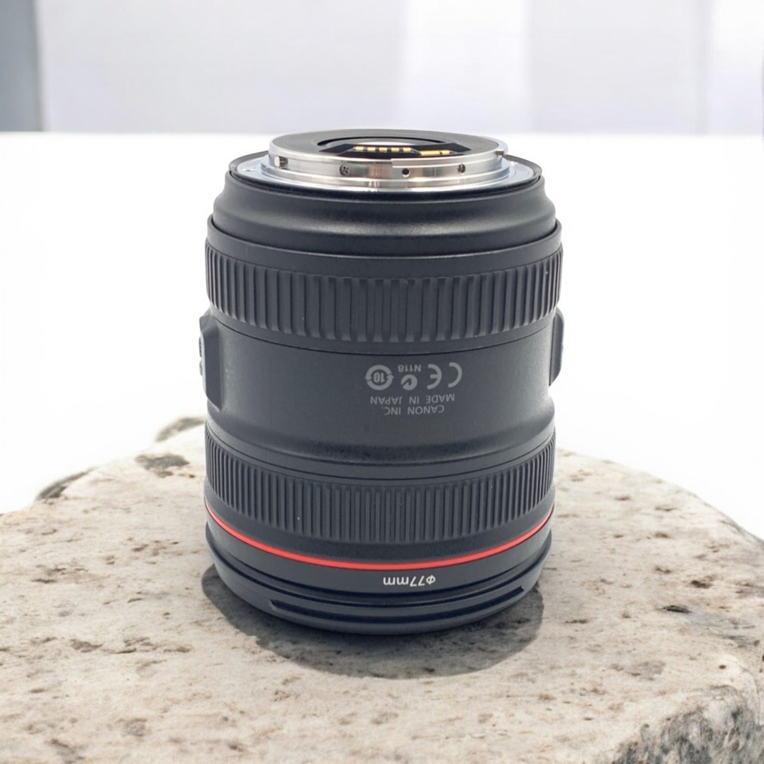 EF 24-70mm F4L IS USMの中古レンズを買うならみんなのカメラ A-JGT2027UrV
