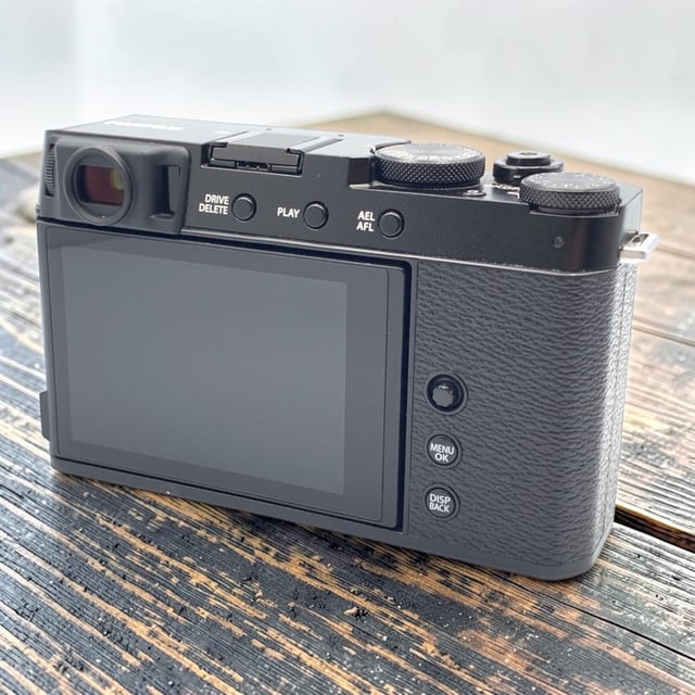 X-E4 ボディ "ブラック"