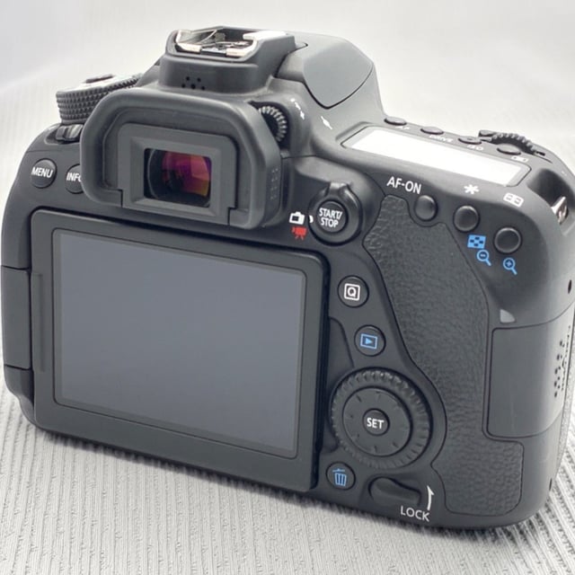 EOS 80D ボディ