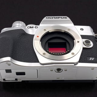 OM-D E-M10 Mark IV ボディ "シルバー"