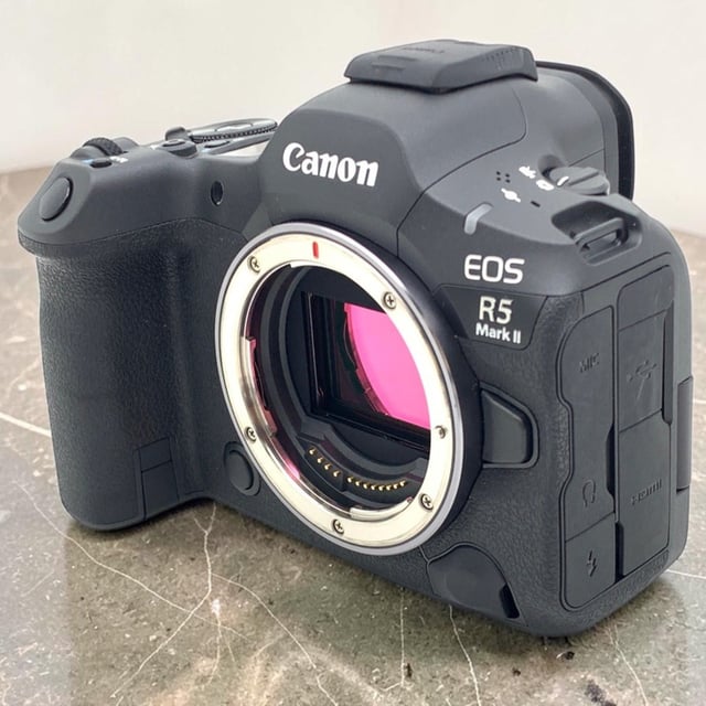 EOS R5 Mark II ボディ