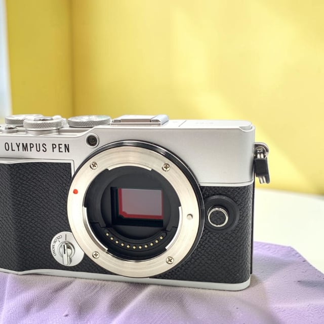 OLYMPUS PEN E-P7 ボディ