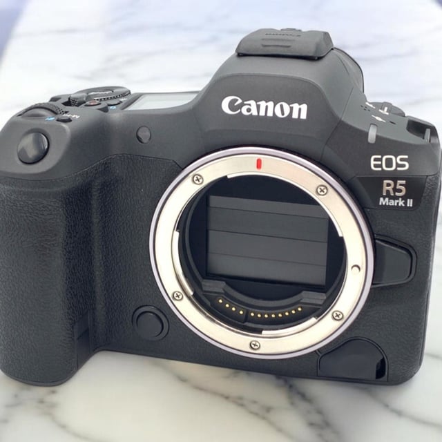 EOS R5 Mark II ボディ