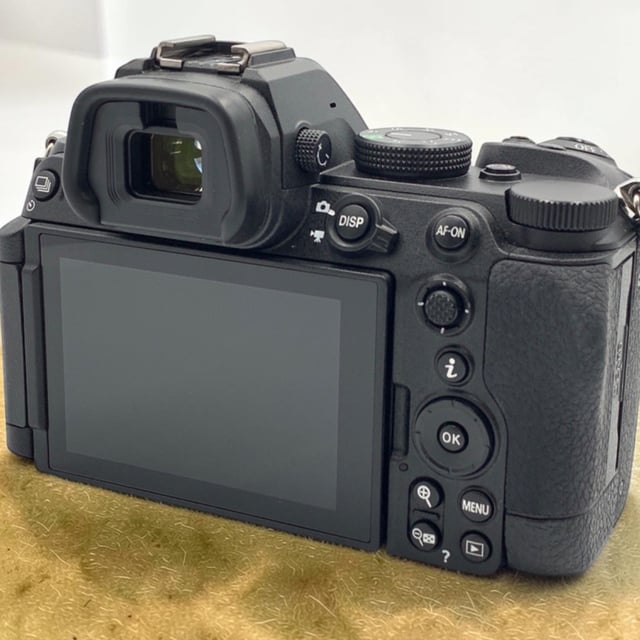 Z5II ボディ