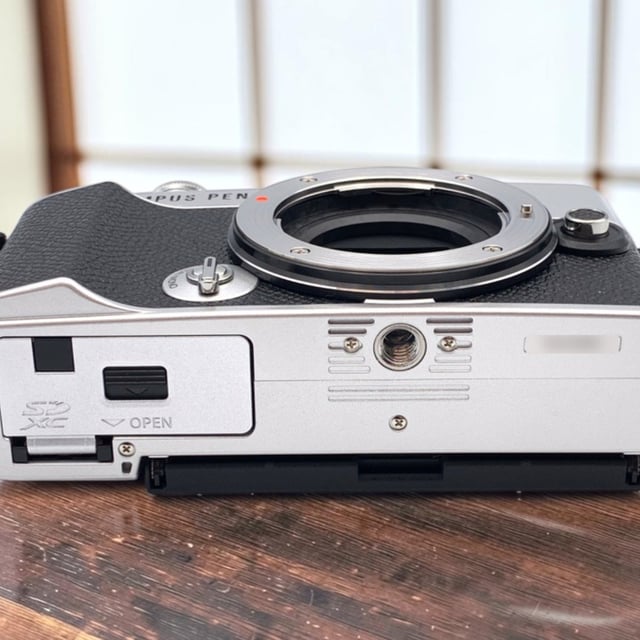 OLYMPUS PEN E-P7 ボディ "シルバー"