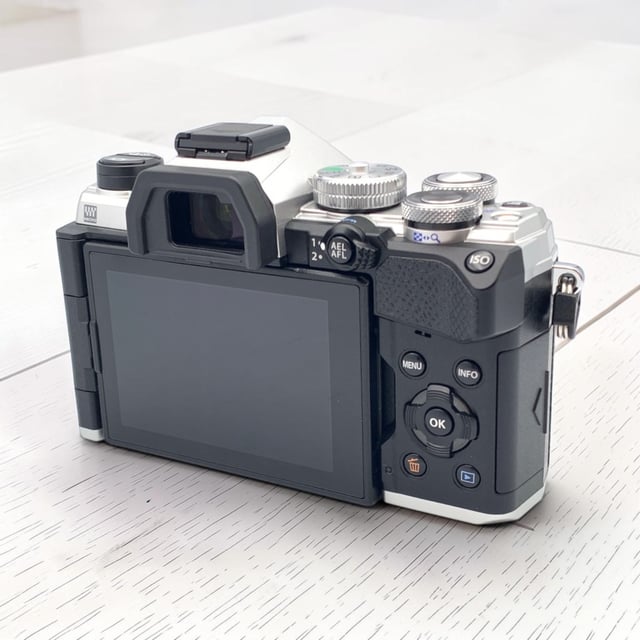 OM-5 ボディ "シルバー"