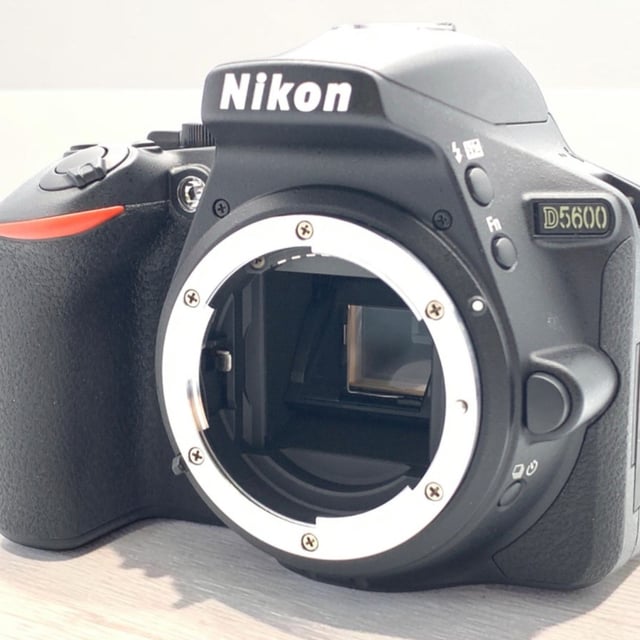 D5600 ボディ