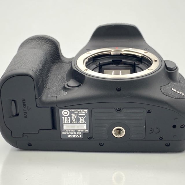 EOS 7D Mark II ボディ