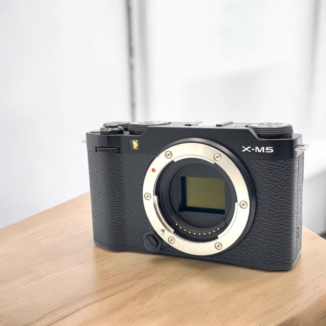 X-M5 ボディ "ブラック"