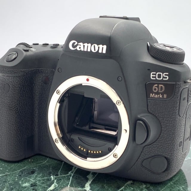 EOS 6D Mark II ボディ