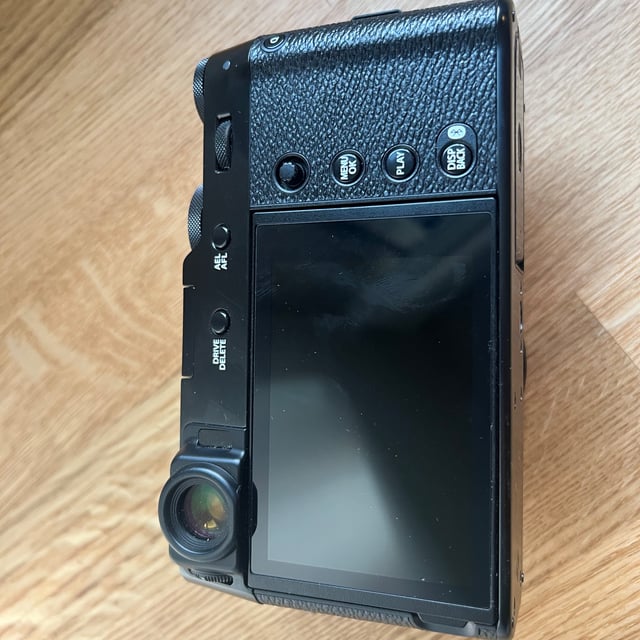 X100VI "ブラック"