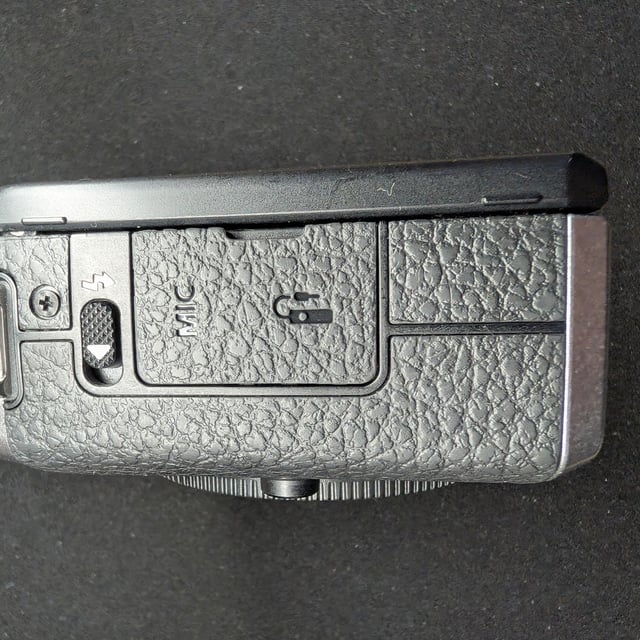 EOS M6 Mark II ボディ "シルバー"