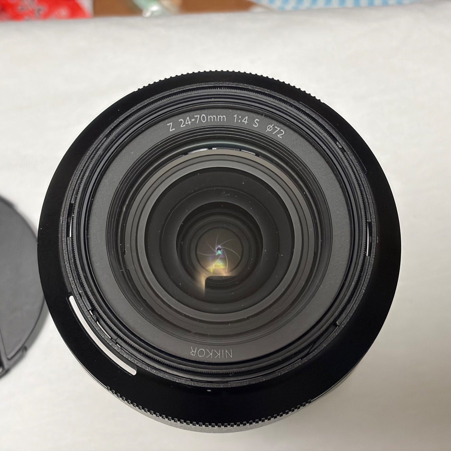 ニコン NIKKOR Z 24-70mm f/4 Sの中古 (美品)・¥58,000 | みんなのカメラ