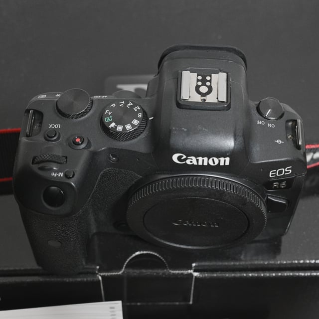 EOS R6 ボディ