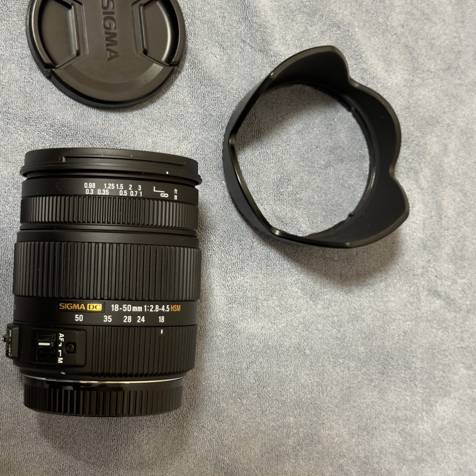 シグマ 18-50mm F2.8-4.5 DC OS HSM キヤノン用の中古 (美品)・¥31,800