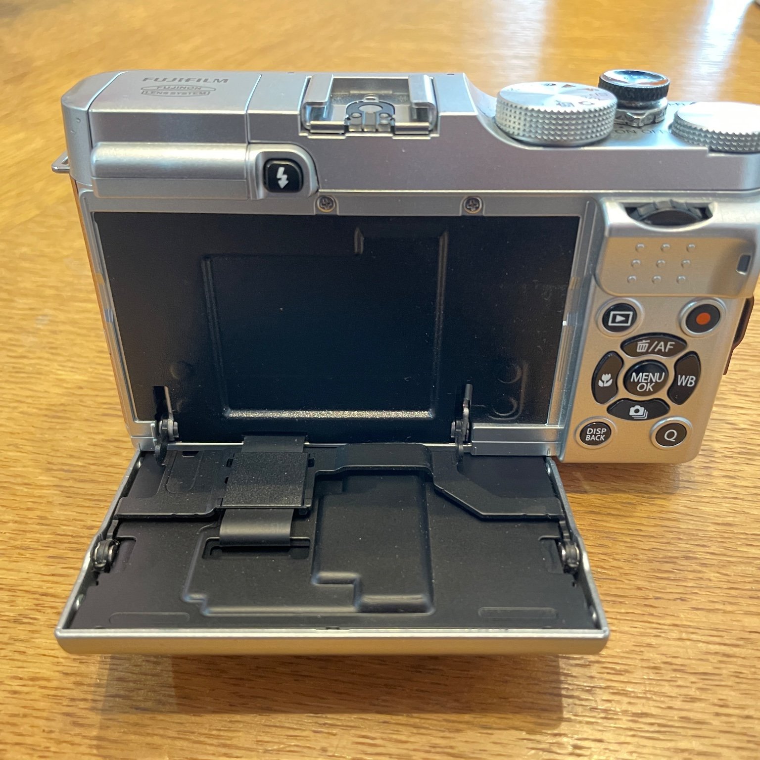 富士フイルム X-M1 ボディ 
