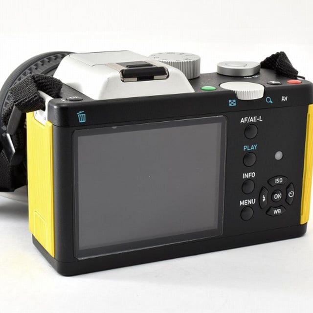 PENTAX K-01 ボディ "ブラック×イエロー"