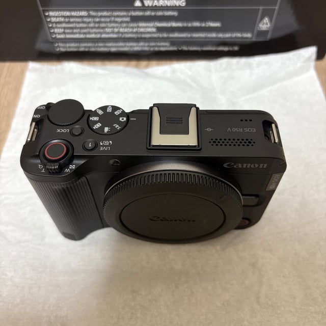EOS R50 V ダブルズームキット "ブラック"
