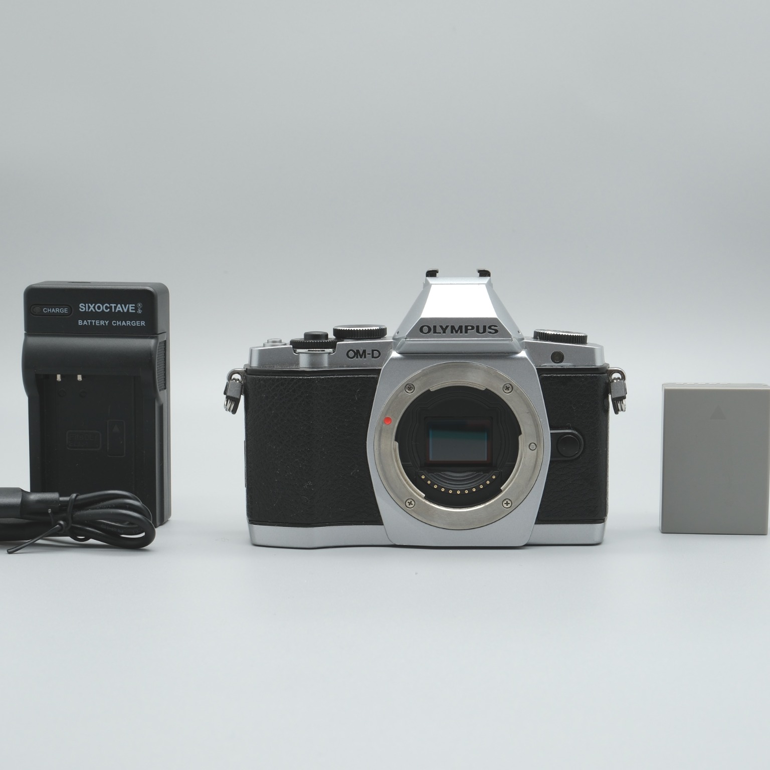 OM SYSTEM OLYMPUS OM-D E-M5 ボディ 