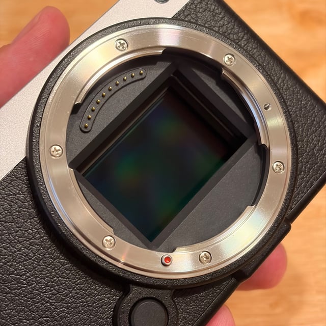 LUMIX S9(DC-S9) ボディ "ダークシルバー"