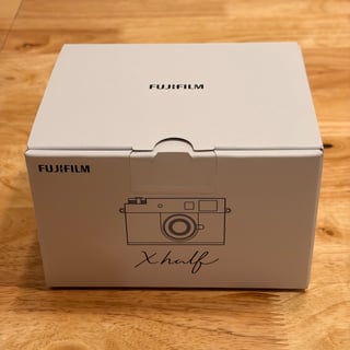富士フイルム X‑Half(X-HF1)  "シルバー"