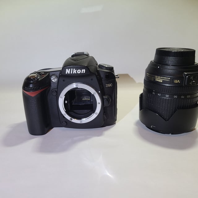 D90 AF-S DX 18-105G VR レンズキット