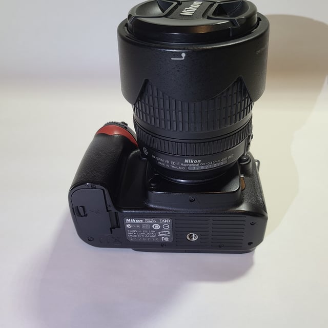 D90 AF-S DX 18-105G VR レンズキット