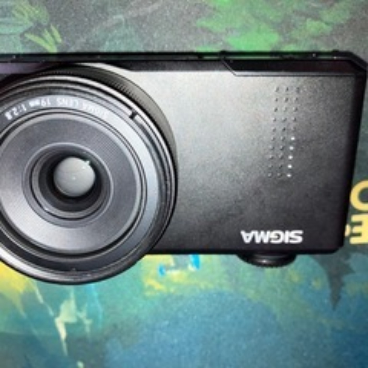 【中古】(シグマ) SIGMA DP1 Merrill シグマ SIGMA DP1 Merrillの中古 (訳あり)・¥68,000 by ばっは