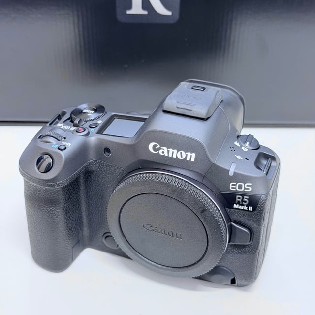 EOS R5 Mark II ボディ