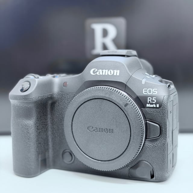 EOS R5 Mark II ボディ