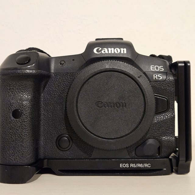EOS R5 ボディ