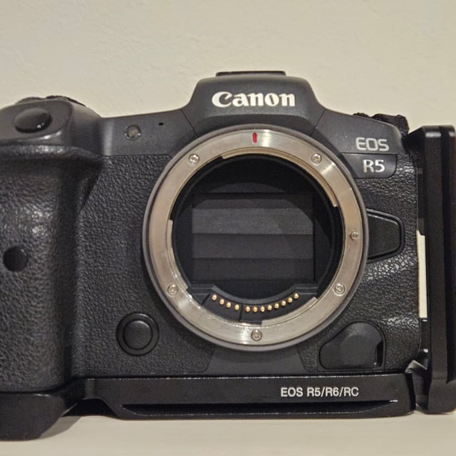 EOS R5 ボディ