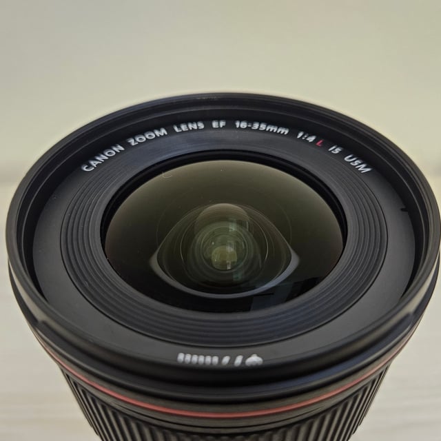 EF 16-35mm F4L IS USM