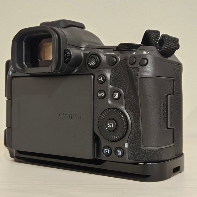EOS R5 Mark II ボディ