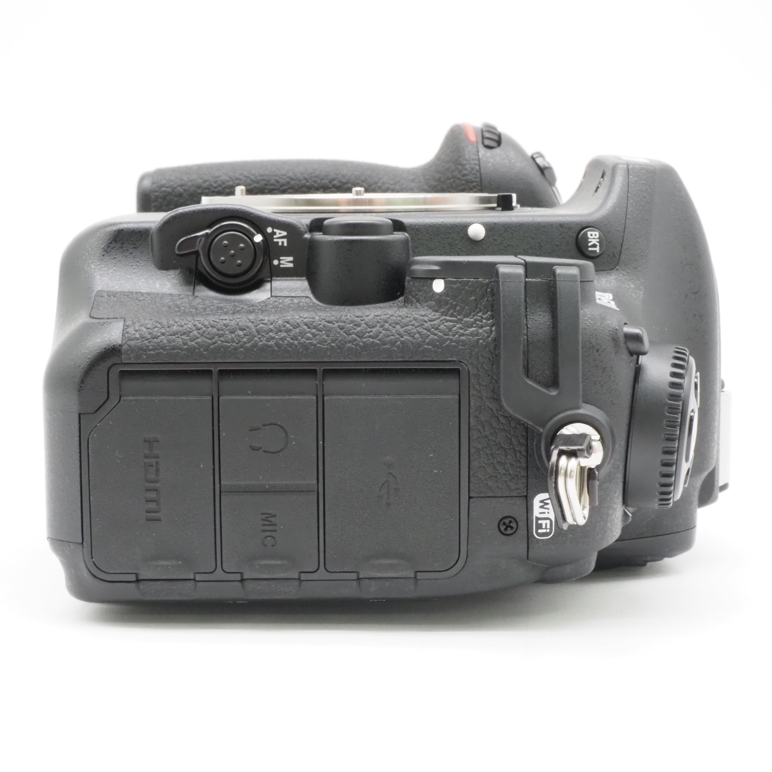 ニコン D500 ボディの中古 (美品)・¥119,200・シャッター2,142回 by