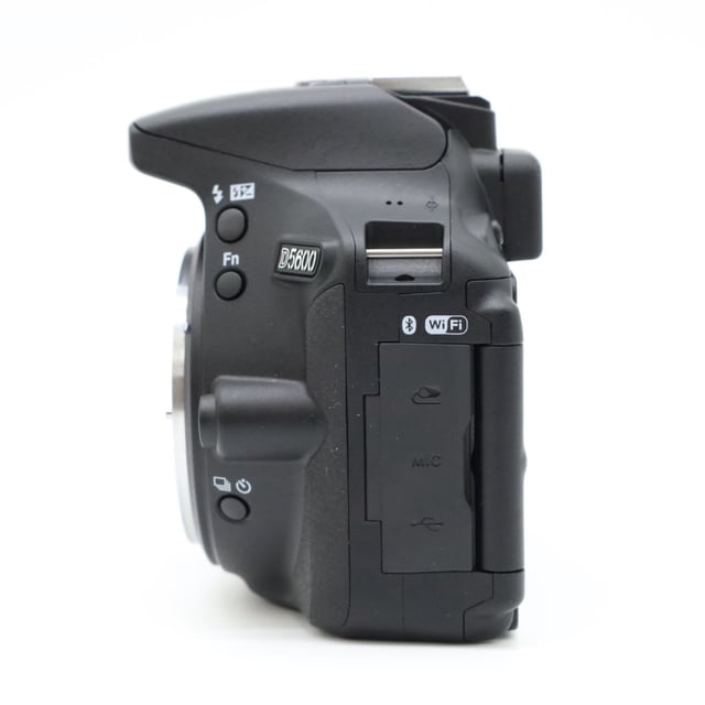 D5600 ボディ