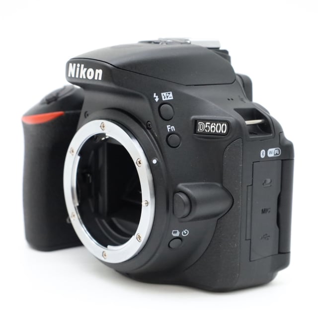 D5600 ボディ