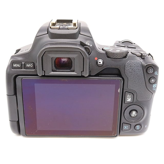 EOS Kiss X10 ダブルズームキット