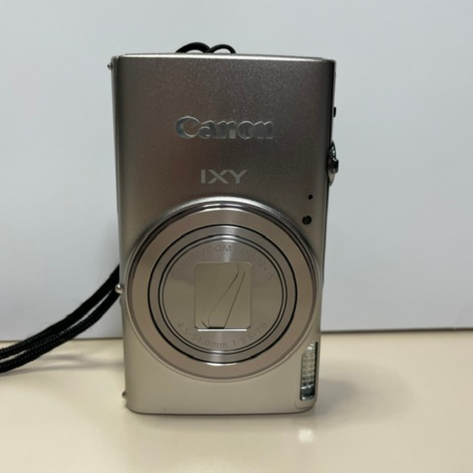 Canon IXY 650 